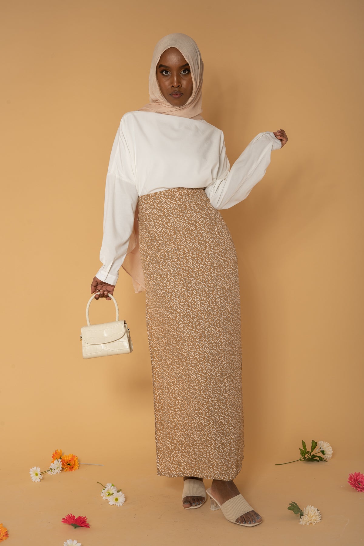 XENA SKIRT - BEIGE FLORAL