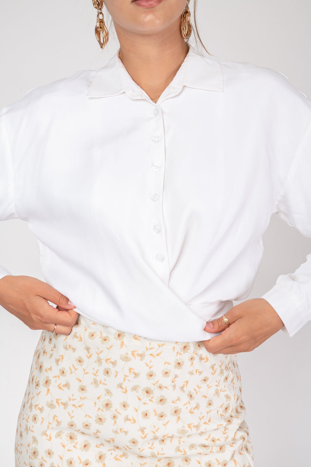 'Crashing Waves' White Crop Tie Shirt- White